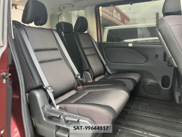Nissan SERENA 2016-10 8373897-6