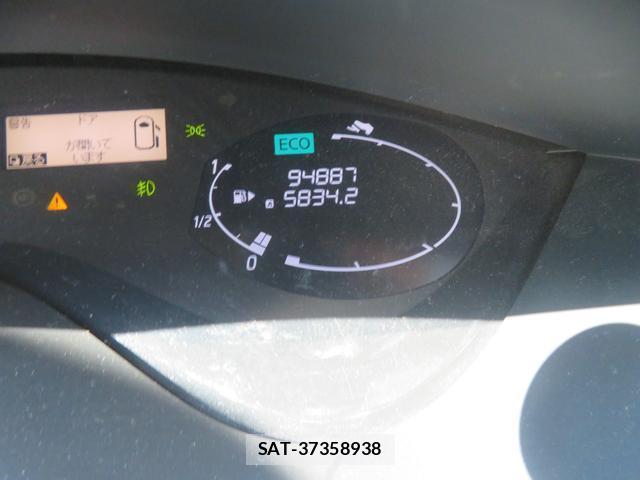 Nissan SERENA 2016-05 8374066-17