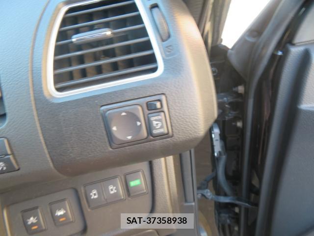 Nissan SERENA 2016-05 8374066-18