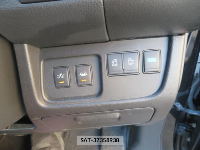 Nissan SERENA 2016-05 8374066-19