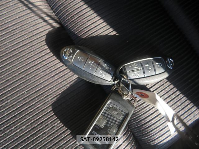 Nissan SERENA 2017-07 8374068-15