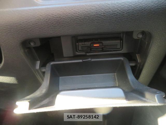 Nissan SERENA 2017-07 8374068-18