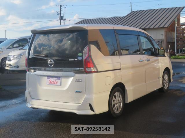 Nissan SERENA 2017-07 8374068-5