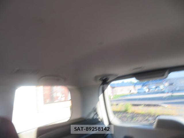 Nissan SERENA 2017-07 8374068-6