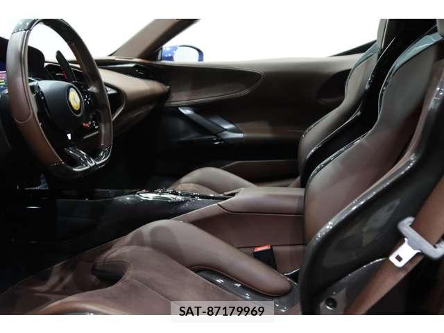 Ferrari SF90 Stradale 2021-09 8372559-13