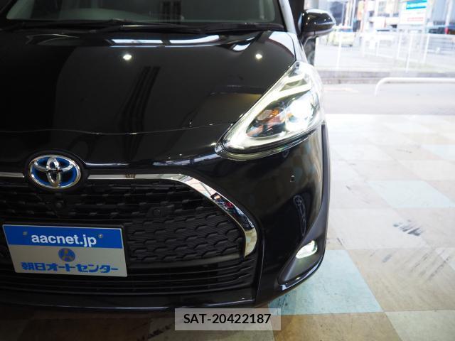 Toyota SIENTA 2022-03 8372564-11