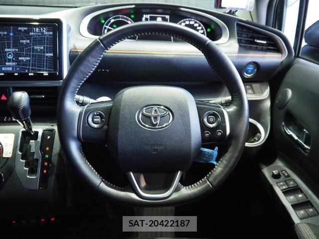 Toyota SIENTA 2022-03 8372564-12