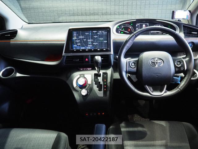 Toyota SIENTA 2022-03 8372564-2