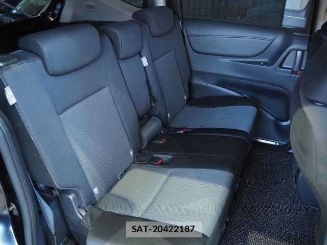 Toyota SIENTA 2022-03 8372564-6