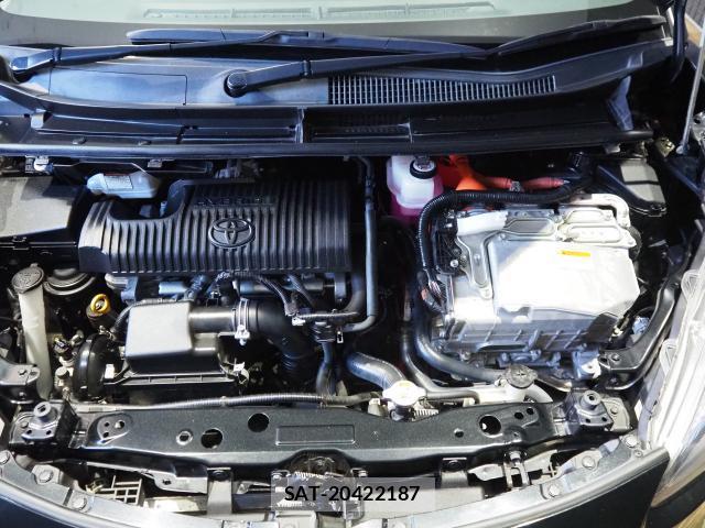 Toyota SIENTA 2022-03 8372564-7