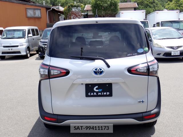 Toyota SIENTA 2017-03 8372566-1