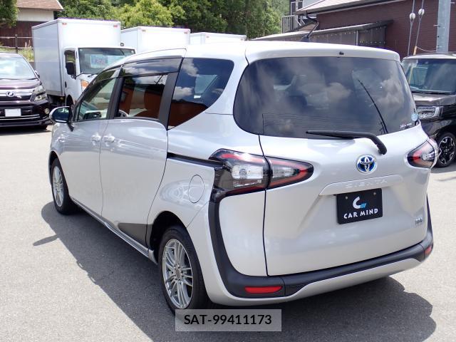 Toyota SIENTA 2017-03 8372566-14