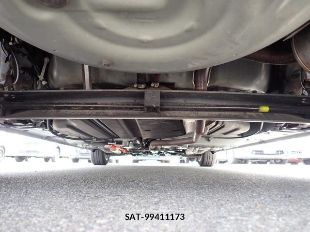 Toyota SIENTA 2017-03 8372566-16