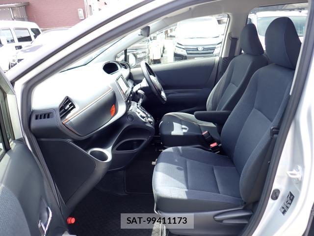 Toyota SIENTA 2017-03 8372566-5