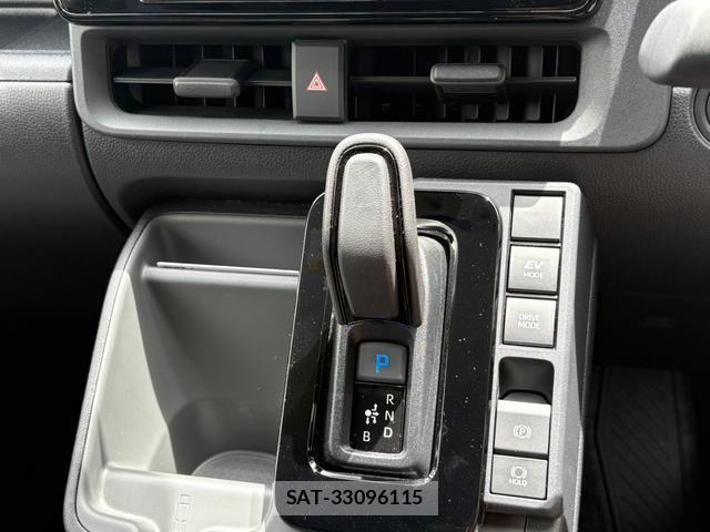 Toyota SIENTA 2025-12 8372667-11