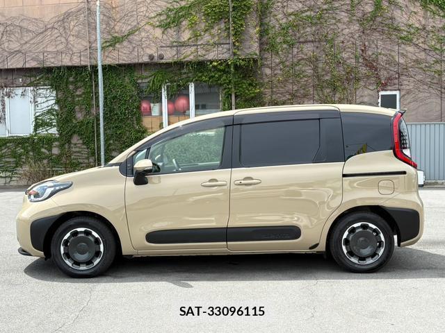 Toyota SIENTA 2025-12 8372667-5