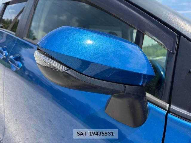 Toyota SIENTA 2015-09 8372763-14
