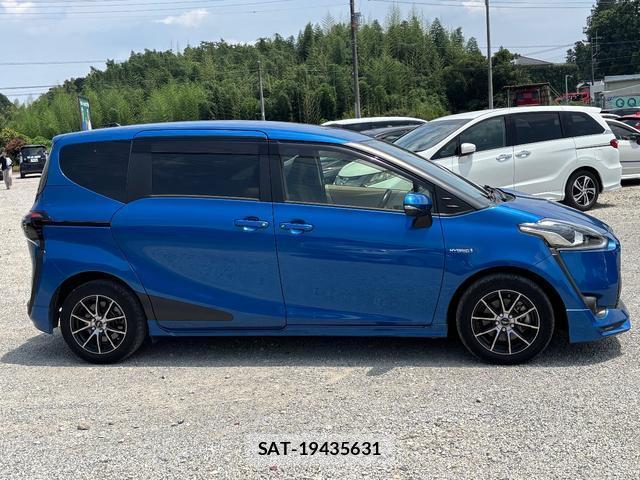 Toyota SIENTA 2015-09 8372763-16