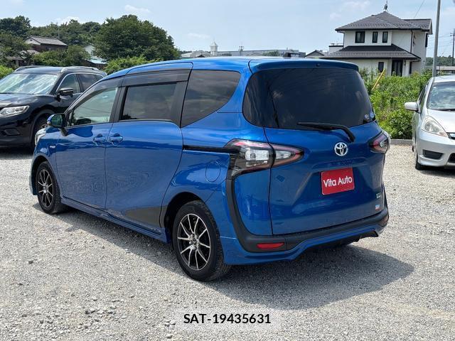 Toyota SIENTA 2015-09 8372763-19