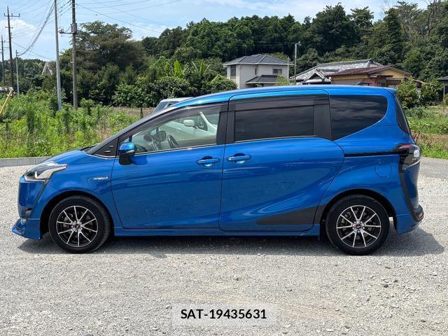 Toyota SIENTA 2015-09 8372763-2