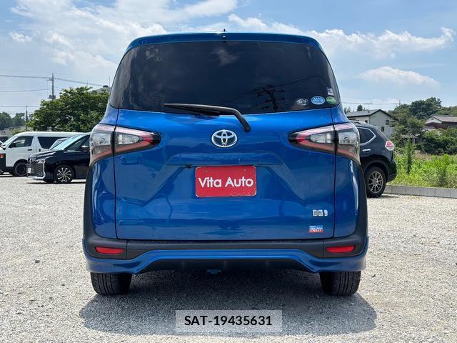 Toyota SIENTA 2015-09 8372763-3
