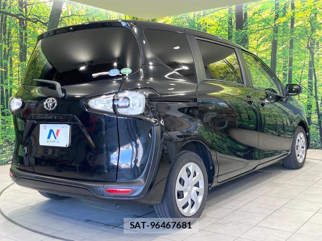 Toyota SIENTA 2017-08 8372958-16