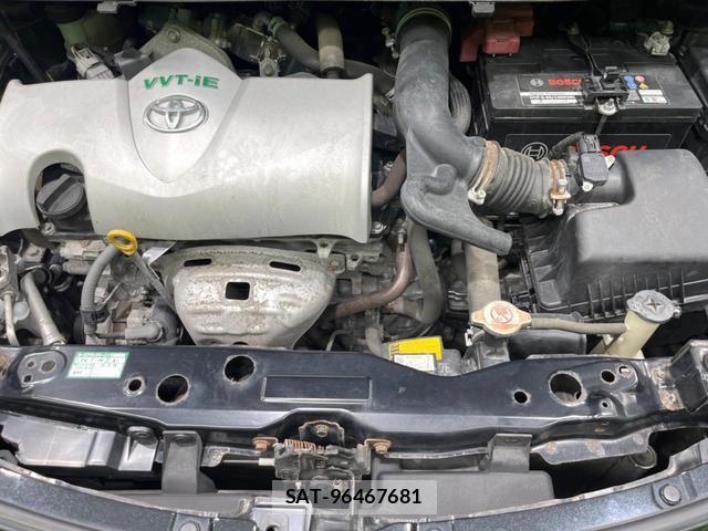 Toyota SIENTA 2017-08 8372958-17