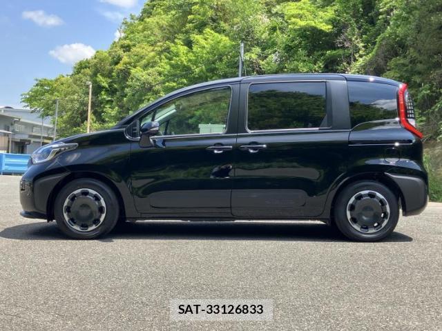 Toyota SIENTA 2026-01 8373038-1