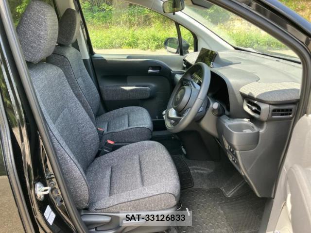 Toyota SIENTA 2026-01 8373038-3