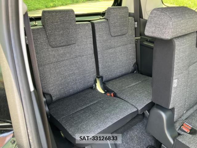 Toyota SIENTA 2026-01 8373038-5