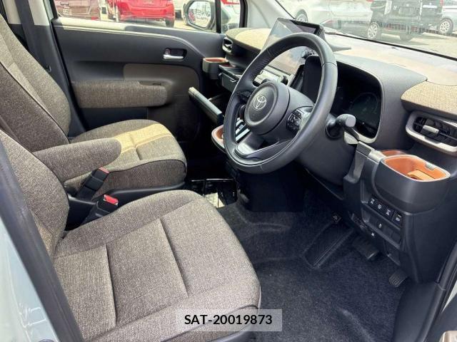 Toyota SIENTA 2024-11 8373068-6