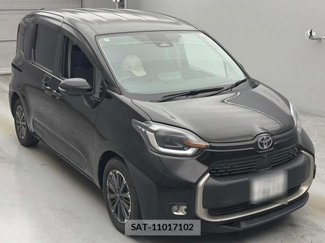 Toyota SIENTA 2022-09 8373095-13