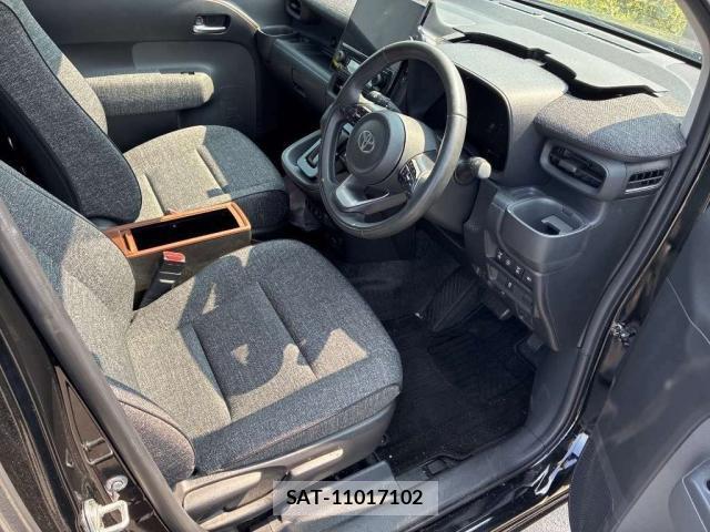 Toyota SIENTA 2022-09 8373095-5