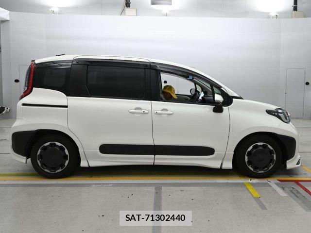 Toyota SIENTA 2023-01 8373098-9