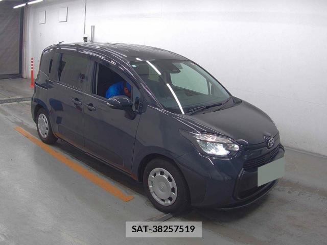 Toyota SIENTA 2023-11 8373114-0