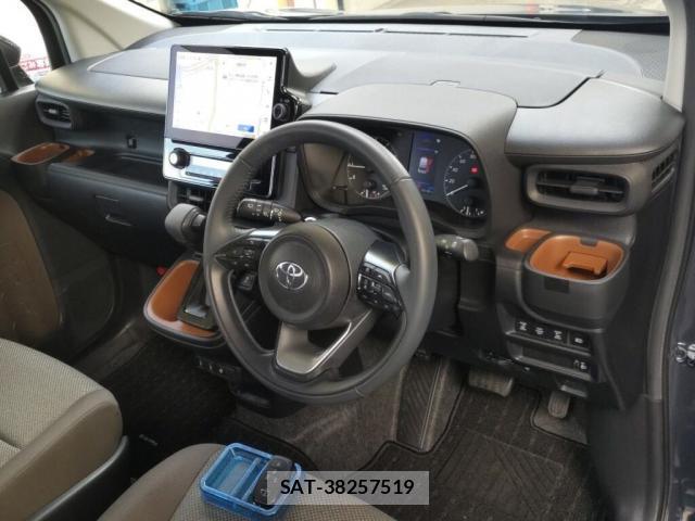 Toyota SIENTA 2023-11 8373114-2