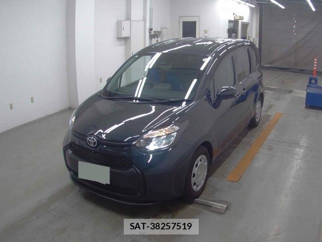 Toyota SIENTA 2023-11 8373114-3