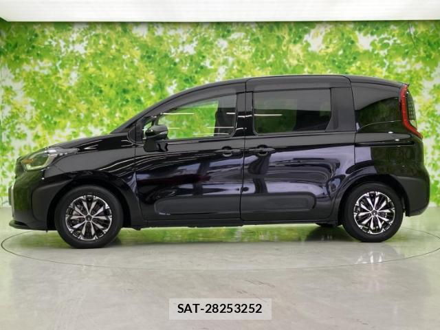 Toyota SIENTA 2023-08 8373154-1