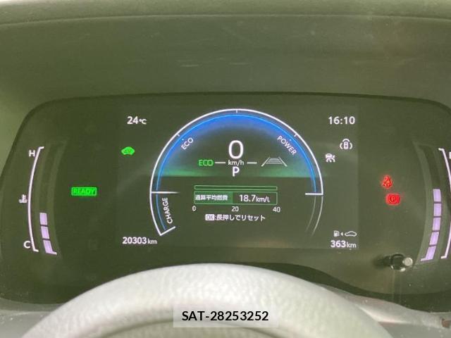 Toyota SIENTA 2023-08 8373154-13