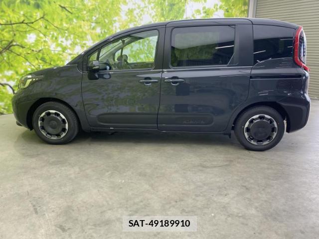 Toyota SIENTA 2026-05 8373361-1