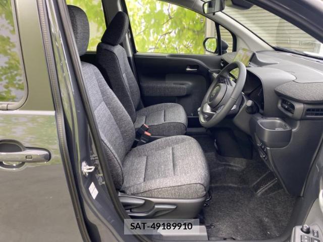 Toyota SIENTA 2026-05 8373361-3