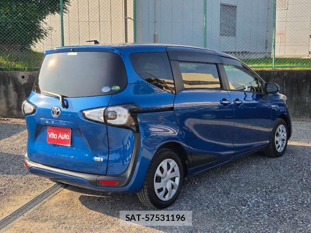 Toyota SIENTA 2015-12 8373482-13