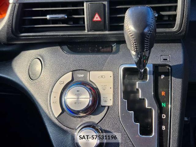 Toyota SIENTA 2015-12 8373482-19