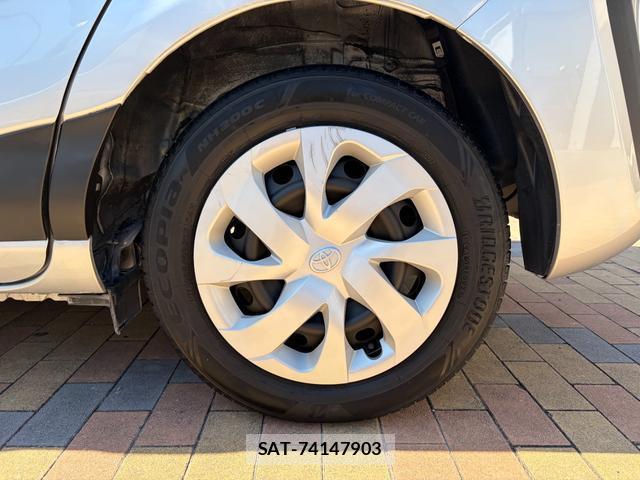 Toyota SIENTA 2018-07 8373557-16