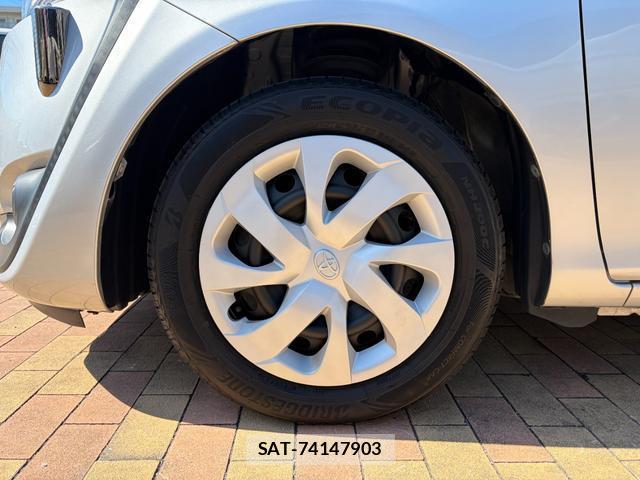Toyota SIENTA 2018-07 8373557-17