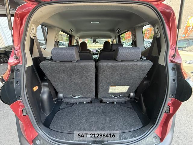 Toyota SIENTA 2015-11 8373695-10