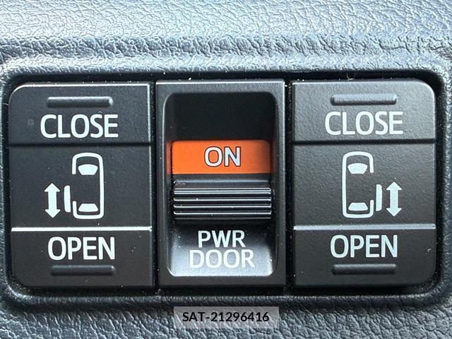 Toyota SIENTA 2015-11 8373695-12