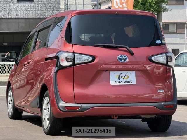 Toyota SIENTA 2015-11 8373695-3