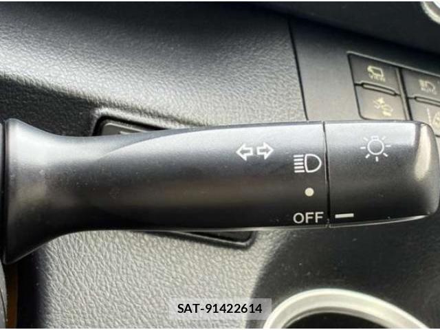 Toyota SIENTA 2020-04 8373716-16