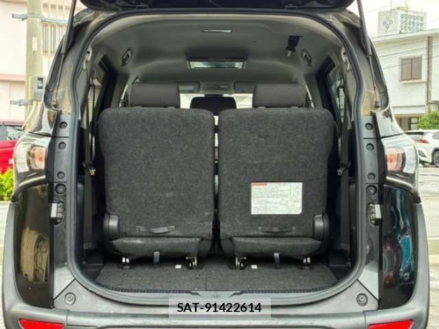 Toyota SIENTA 2020-04 8373716-7